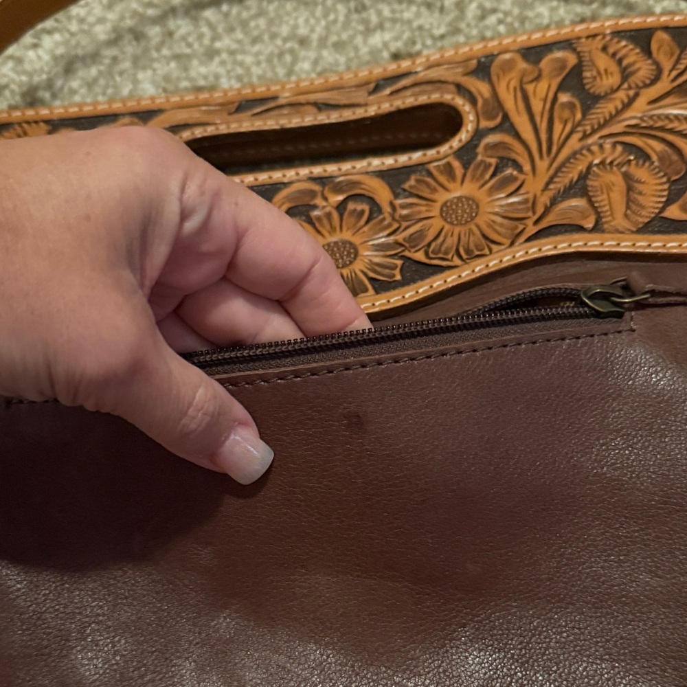 American Darling Tan and Cream Crossbody Bag with Fringe - Picture 8 of 10